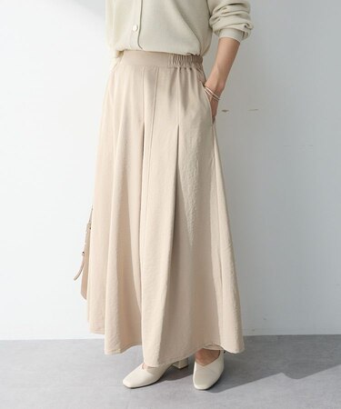 プリーツサテンフレアスカート