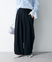 シーンレスワイドパンツ