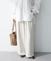 シーンレスワイドパンツ