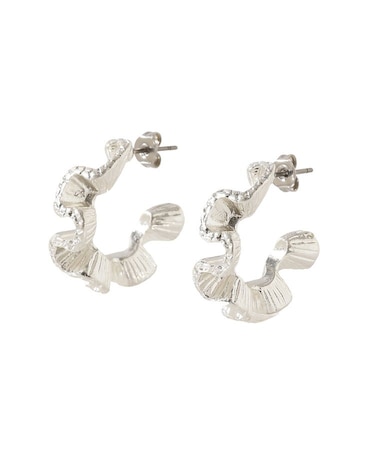 ラッフルフープピアス