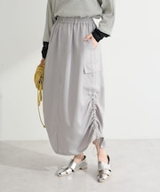 サテンカーゴスカート