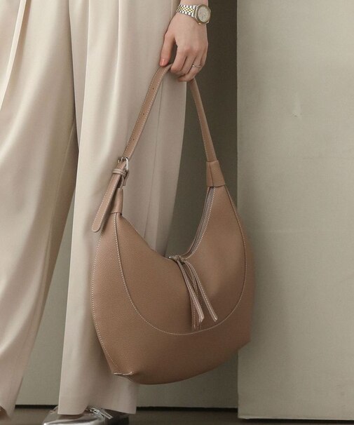 ワンハンドルハーフムーンショルダーバッグ
