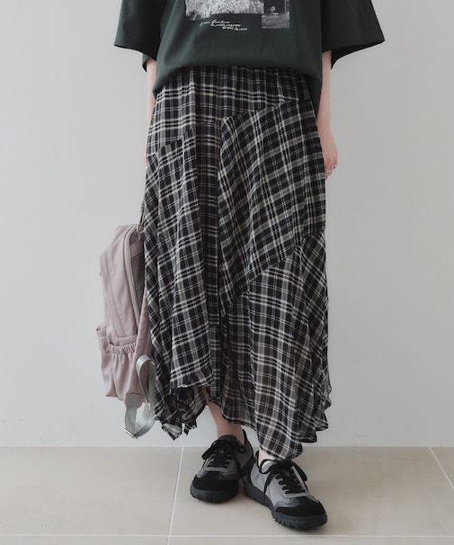 イレヘムフレアチェックスカート