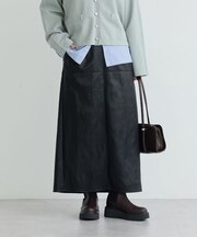 レザーライクタイトスカート