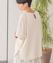 バックスリットTシャツ