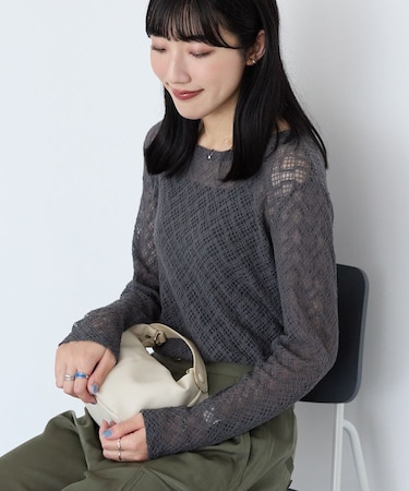 レース長袖プルオーバー