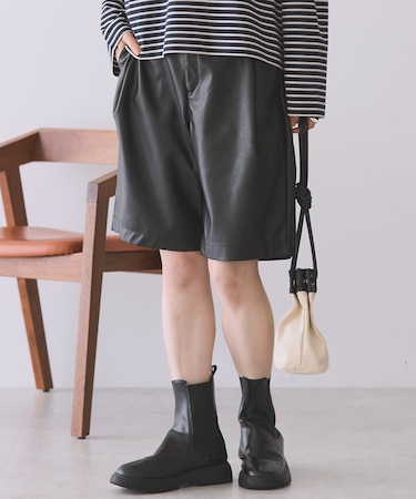 フェイクレザーハーフパンツ