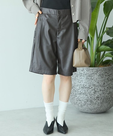 フェイクレザーハーフパンツ