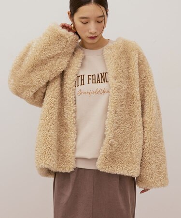 ノーカラーフェイクファーコート