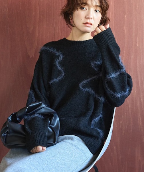 ニュアンスライン柄ニットプルオーバー