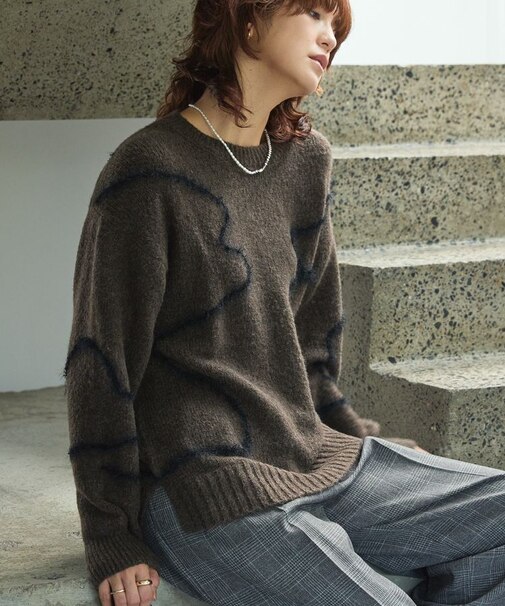 ニュアンスライン柄ニットプルオーバー