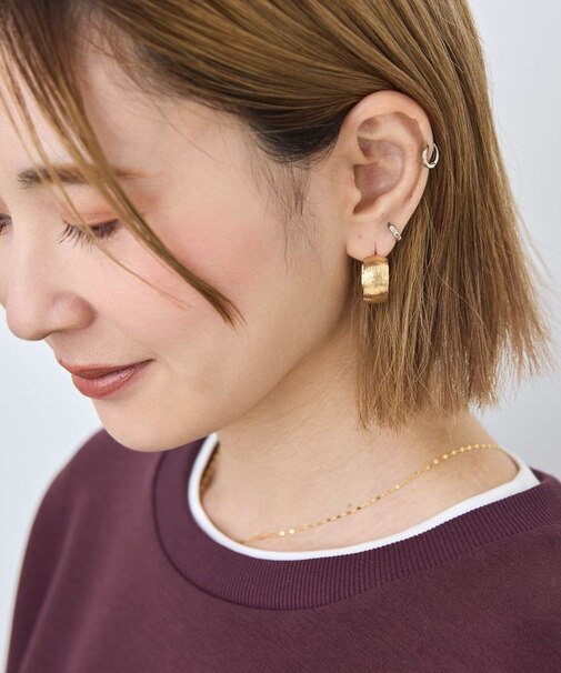 ヘアラインフープピアス