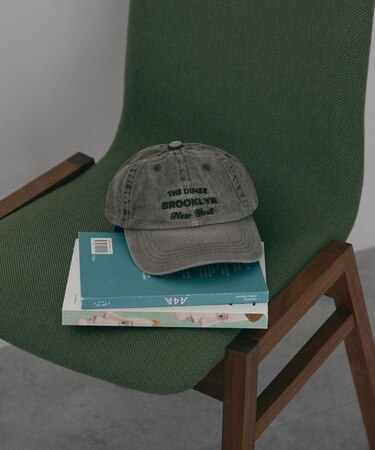 刺繍ロゴピグメントキャップ