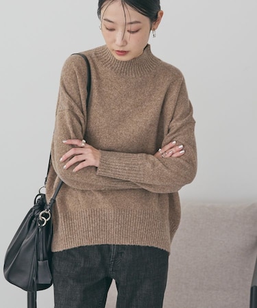 モックネックコクーンニットプルオーバー