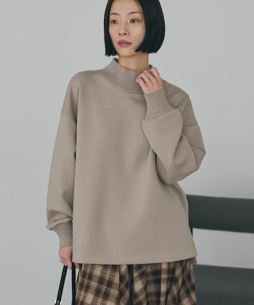 ハイネックリブポンチプルオーバー