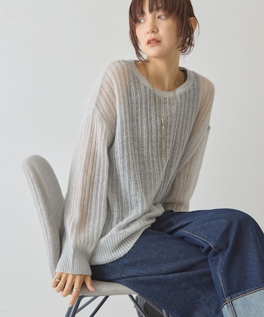 モヘアタッチルーズ編みプルオーバー