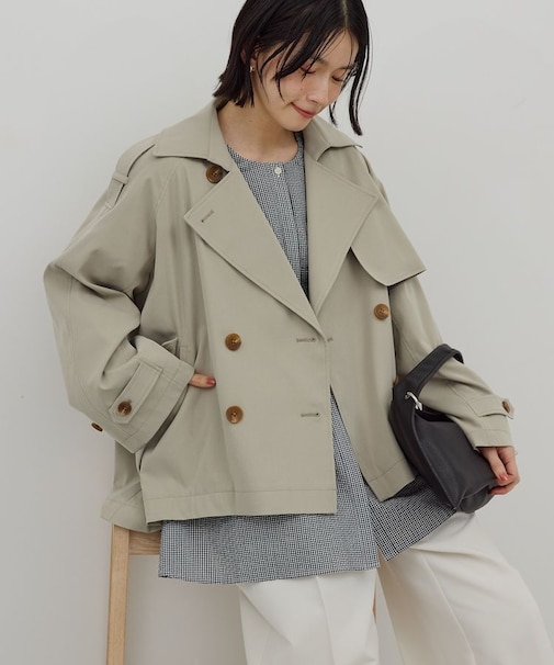 ショートトレンチコート