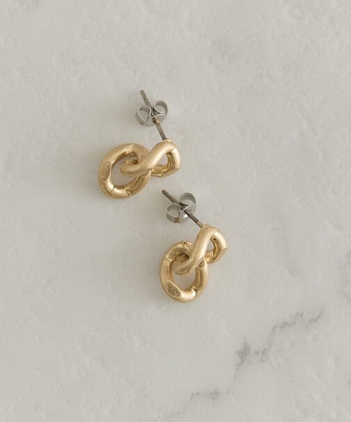 チェーンピアス