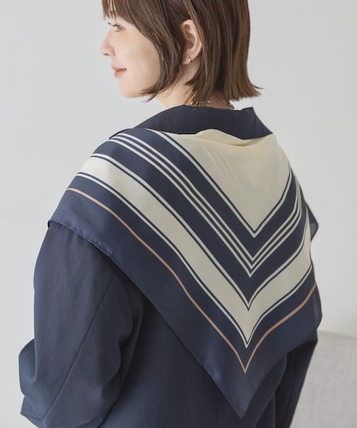 スクエア柄スカーフ