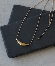 スマイリートップネックレス