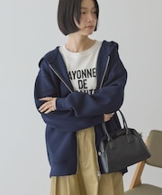 ポンチZIPパーカー