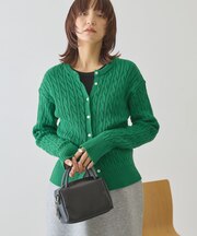 ケーブルニットカーディガン