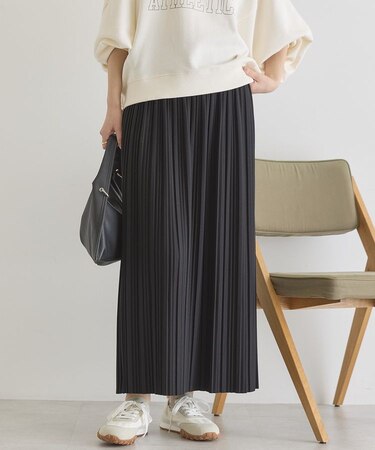 プリーツロングスカート