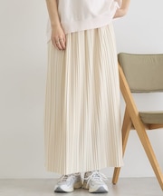 プリーツロングスカート