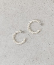 ワイヤーロールピアス