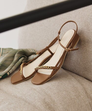 チェーンヌーディサンダル