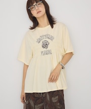 シャーリングプリントTシャツ