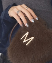 ビジューイニシャルブローチ