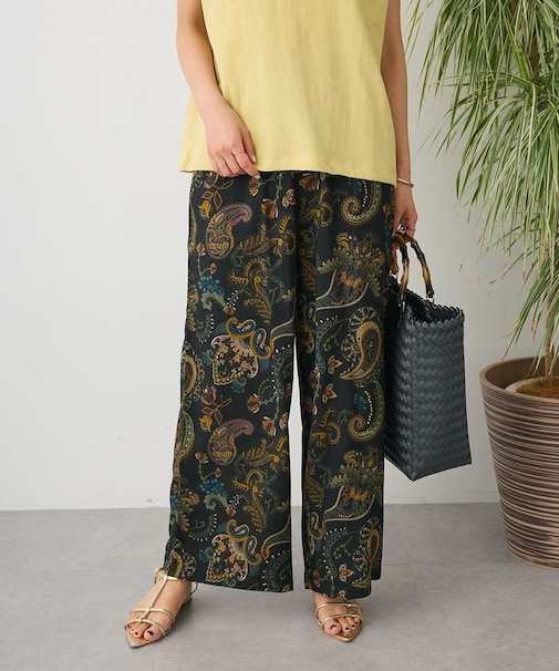 レーヨン総柄ワイドパンツ