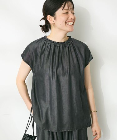 やわらかデニム風フレンチスリーブブラウス