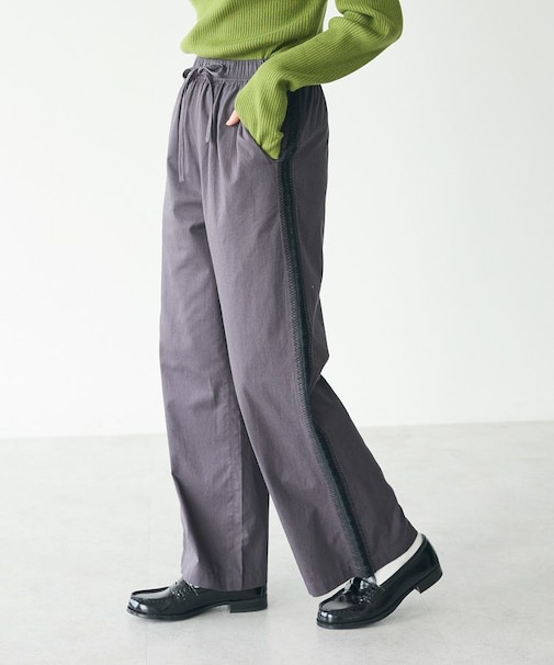 刺繍ライン入ツイルパンツ