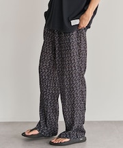 サッカードビーパンツ