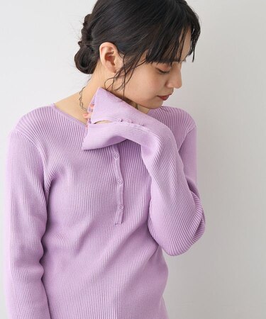 ヘンリーネック袖フレアプルオーバー