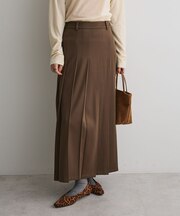 フロントプリーツスカート