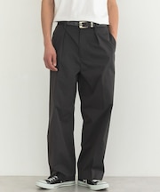 ワンタックチノスラックス