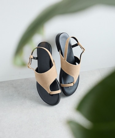 ストラップ付トングサンダル