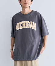 カレッジロゴグラフィックTシャツ