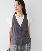 バックスリットショートベスト