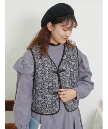 中綿キルトチャイナボタンベスト