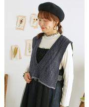 ◎ブランケットステッチケーブル編みショートベスト