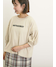 ベージュ