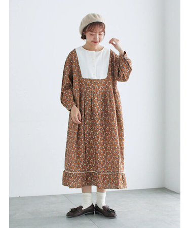 【WEB限定】胸元配色花柄ワンピース