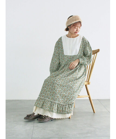 【WEB限定】胸元配色花柄ワンピース