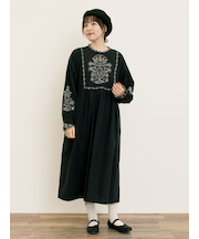 【S/Mサイズ】配色刺繍ワンピース