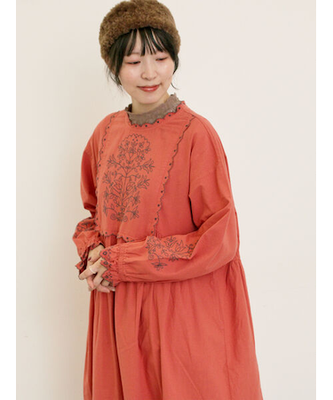 【S/Mサイズ】配色刺繍ワンピース