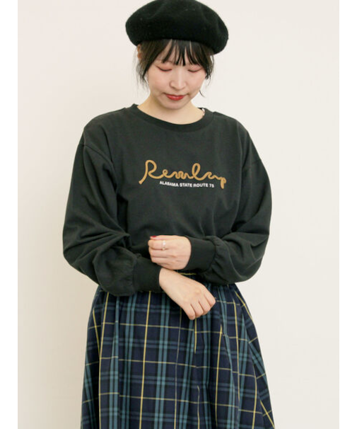 コード刺繍長袖Tシャツ